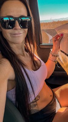 Instagram post by @v8jpgrl