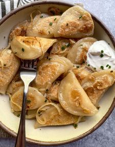 Instagram post by @vegantraveleats