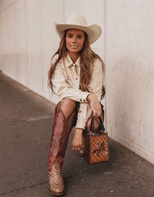 Instagram post by @velvetbrumby