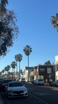 Instagram post by @victoriahiegel