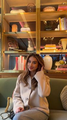 Instagram post by @victoriahiegel