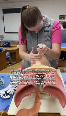 Instagram post by @yourpremedbigsister